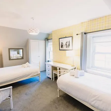 Factors House - A Comfy Cottage In Countryside Park With Wifi And Access To Bar And Pool Perth Esterno foto