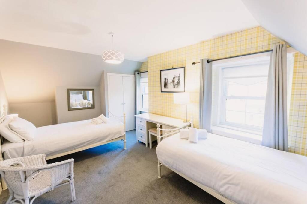 Casa vacanze Factors House - A Comfy In Countryside Park With Wifi And Access To Bar And Pool Perth