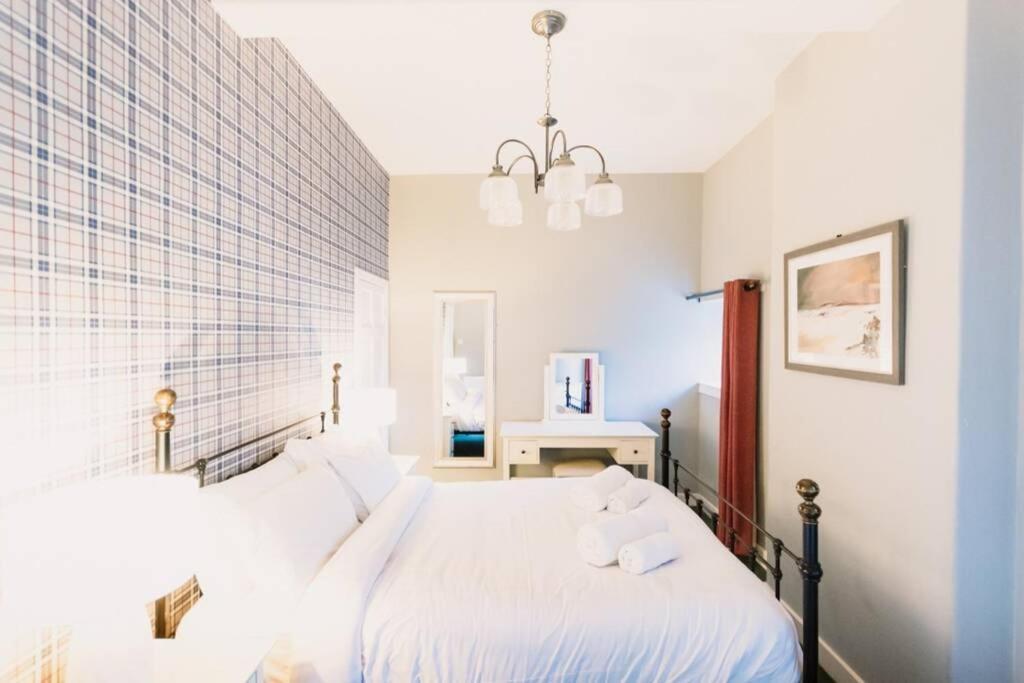 Factors House - A Comfy In Countryside Park With Wifi And Access To Bar And Pool * Perth