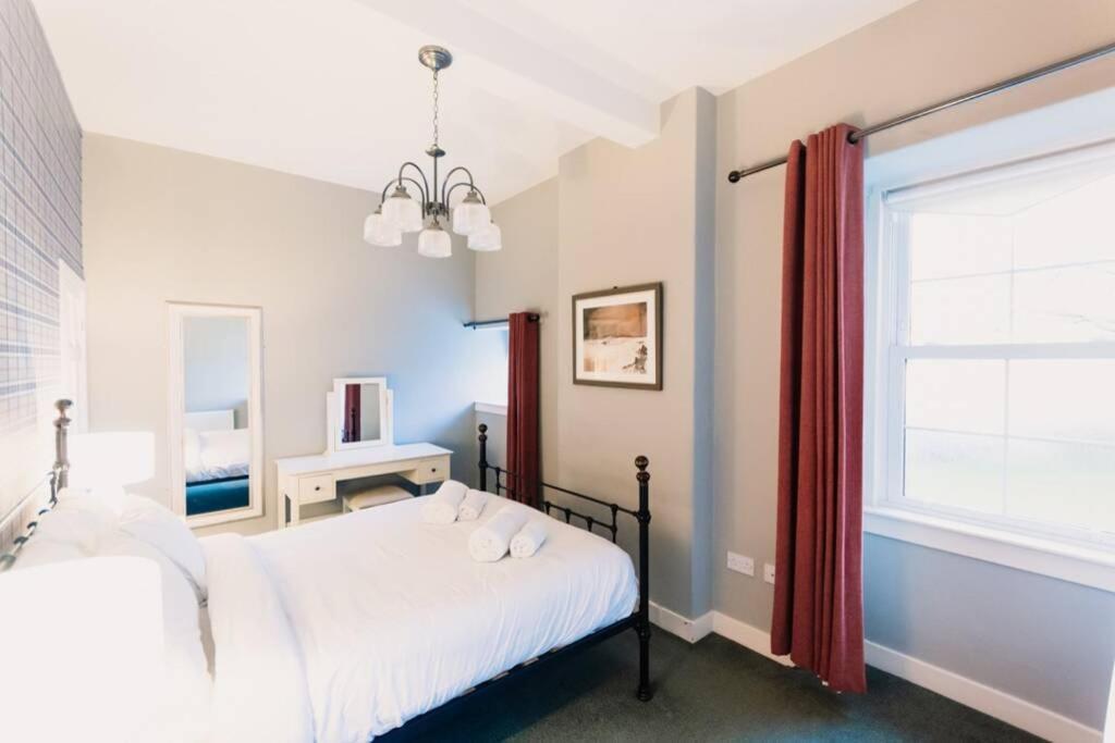 Factors House - A Comfy In Countryside Park With Wifi And Access To Bar And Pool